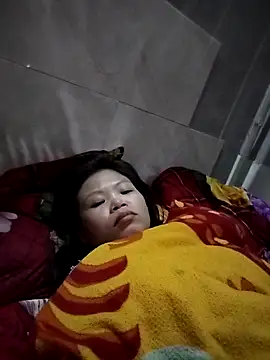 LinhNa999 online show from December 2, 2025, 1:02 pm