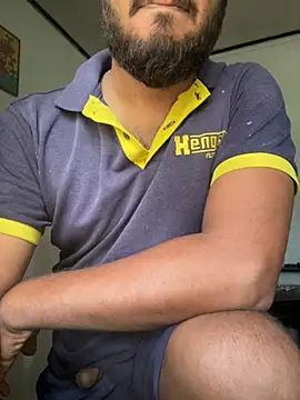 Snapshot of sRigobXJamex chatting on May 10, 2026, 5:55 am sRigobXJamex online show from May 10, 2026, 5:55 am