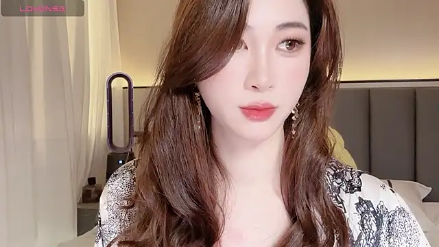 wuyueaini online show from May 8, 2026, 6:28 am