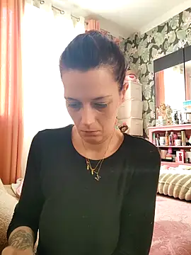 Snapshot of Mila_Luciphya chatting on April 3, 2026, 8:32 am Mila Luciphya online show from April 3, 2026, 8:32 am