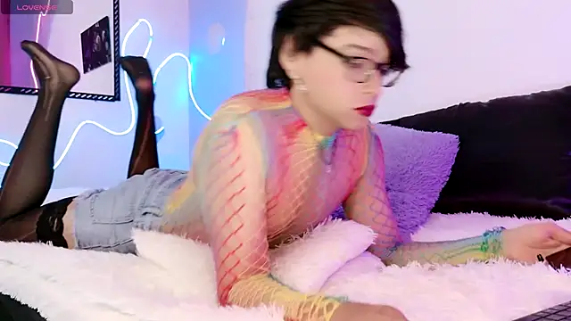 Dannyhot  online show from November 9, 2025, 3:32 am