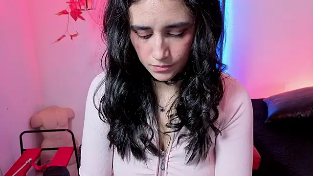 elowen halley1 online show from March 22, 2026, 7:15 pm