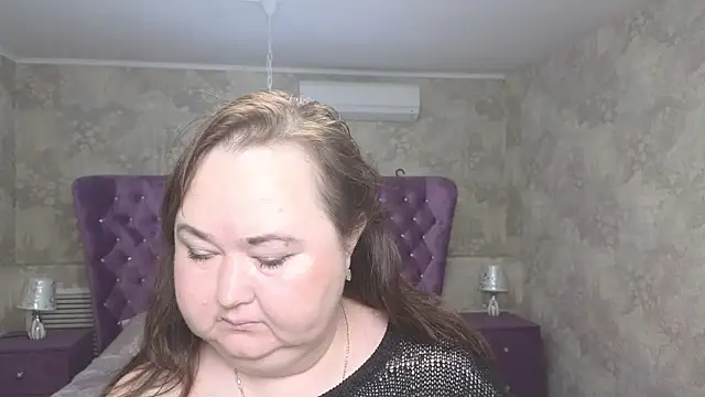 Eloisa Eliot online show from November 3, 2025, 4:32 pm