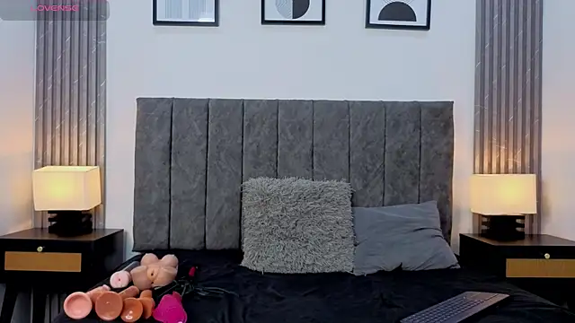 Liam forest  online show from October 8, 2025, 4:47 am