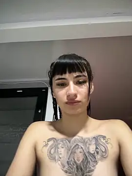 Alynn Bri  online show from April 7, 2026, 12:34 am
