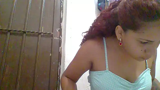 Snapshot of Daila_Lucia chatting on September 9, 2025, 12:47 pm Daila Lucia online show from September 9, 2025, 12:47 pm