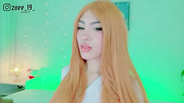 cuteezoe online show from April 18, 2026, 4:15 am