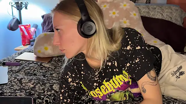 onlysunidreamss online show from October 14, 2025, 1:17 am