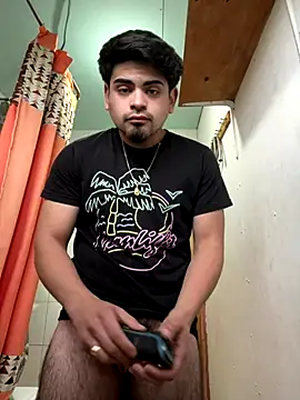 Snapshot of Elmane019 chatting on October 19, 2025, 10:51 am Elmane019 online show from October 19, 2025, 10:51 am