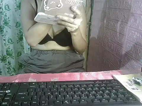 WetWildPussy online show from October 9, 2025, 2:34 am