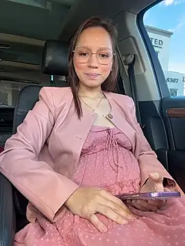 Snapshot of Mrs_MrLove chatting on November 17, 2025, 5:28 pm Mrs MrLove online show from November 17, 2025, 5:28 pm