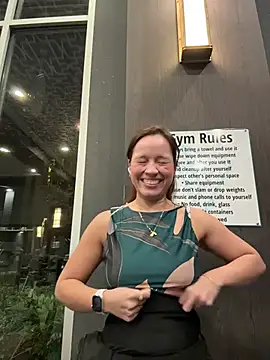 Snapshot of Mrs_MrLove chatting on December 20, 2025, 5:43 am Mrs MrLove online show from December 20, 2025, 5:43 am