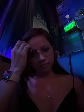 Snapshot of Mrs_MrLove chatting on February 2, 2026, 4:00 am Mrs MrLove online show from February 2, 2026, 4:00 am