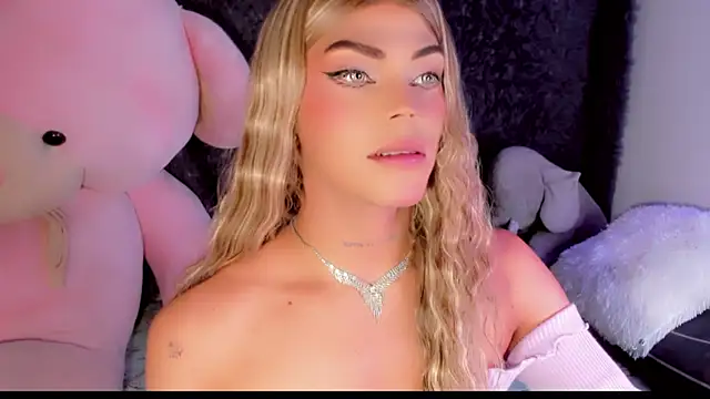 Snapshot of Flora_Minx chatting on February 10, 2026, 11:59 pm Flora Minx online show from February 10, 2026, 11:59 pm