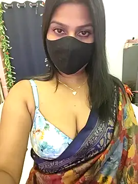 hoty sonali online show from October 13, 2025, 1:34 pm