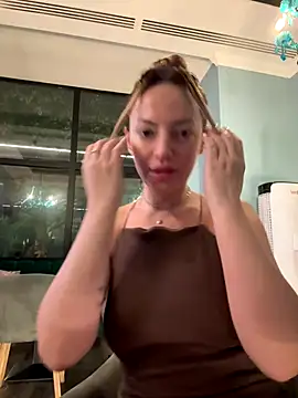 Sandra Jo online show from October 8, 2025, 3:30 am