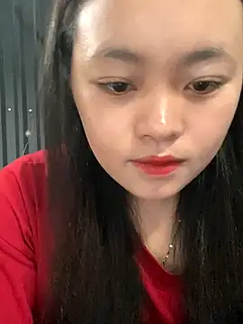 Snapshot of Julia-Elsa chatting on November 14, 2025, 5:00 am Julia-Elsa online show from November 14, 2025, 5:00 am