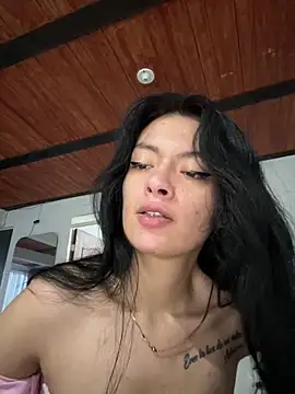 LiaCollings online show from April 1, 2026, 11:33 am