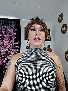 JessiicaExoticX1 online show from May 15, 2026, 7:01 pm