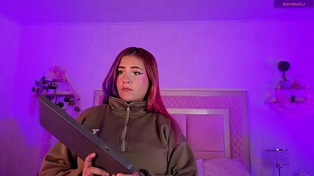 AlanaOdison online show from October 20, 2025, 5:20 am