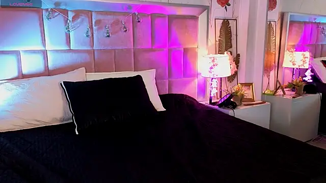 AlanaOdison online show from April 17, 2026, 8:11 pm