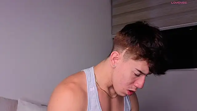 MaxCooper1 online show from November 30, 2025, 3:51 am