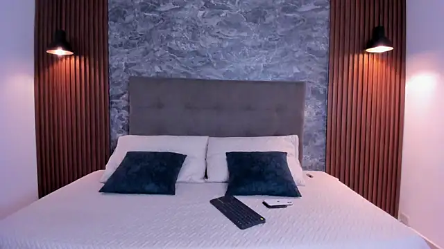 MaxCooper1 online show from October 14, 2025, 7:58 pm