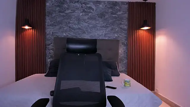 MaxCooper1 online show from October 10, 2025, 8:42 pm