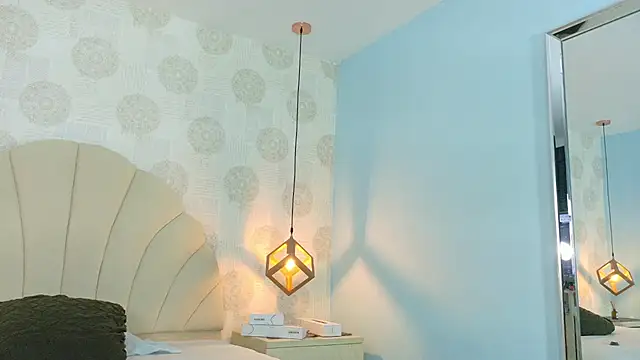 AIXATRISTA1 online show from February 6, 2026, 7:32 pm