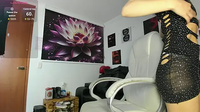 Snapshot of lycoris_19 chatting on November 22, 2025, 9:13 pm lycoris 19 online show from November 22, 2025, 9:13 pm