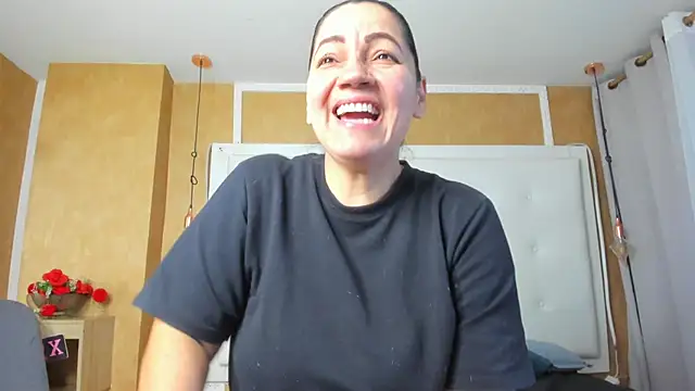 Heidy milf online show from June 30, 2026, 8:31 pm