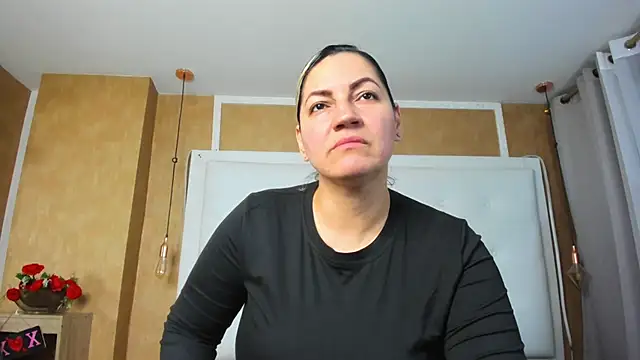 Heidy milf online show from June 10, 2026, 8:54 pm