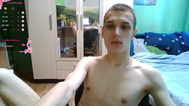 Snapshot of your___honeyy chatting on April 11, 2026, 7:05 am your honeyy online show from April 11, 2026, 7:05 am