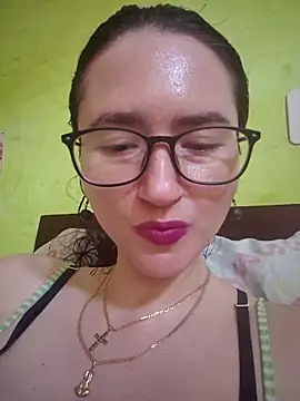 Linda Hot13 online show from September 24, 2025, 2:34 pm