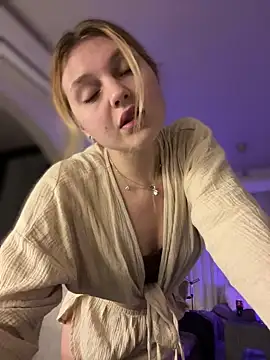 Emaline Fane online show from December 22, 2025, 6:30 pm