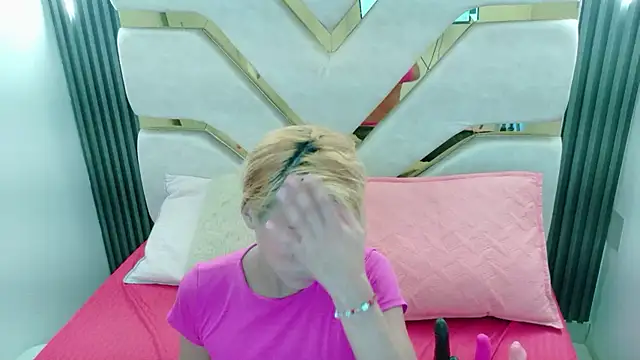 Snapshot of charlotte_phaeton chatting on February 18, 2026, 10:28 pm charlotte phaeton online show from February 18, 2026, 10:28 pm