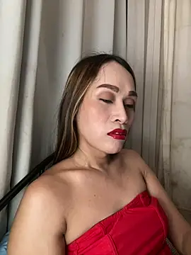 RomanticPearlTS online show from April 6, 2026, 2:51 am