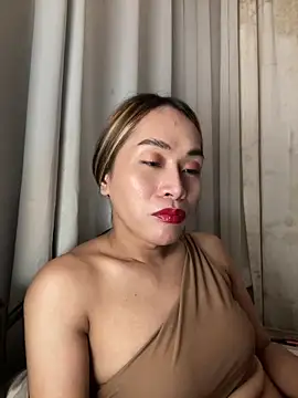 RomanticPearlTS online show from February 25, 2026, 2:45 am