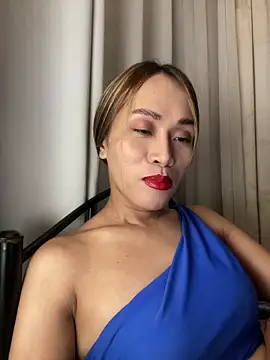 RomanticPearlTS online show from February 2, 2026, 1:32 pm