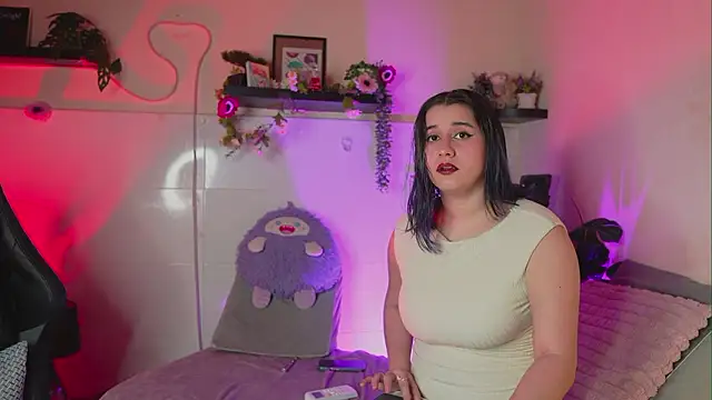 Lana Herondale online show from March 6, 2026, 3:23 am