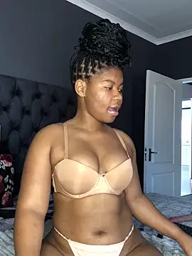 Thick Shawtyy online show from October 2, 2025, 11:24 am