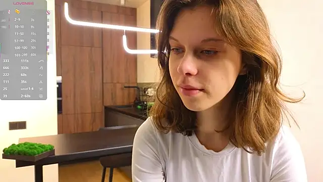 Xonalenei online show from April 3, 2026, 8:26 pm