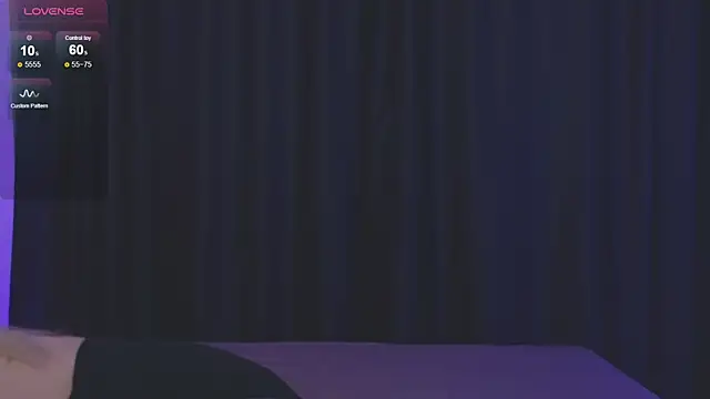 RoxyChill online show from November 16, 2025, 9:30 pm