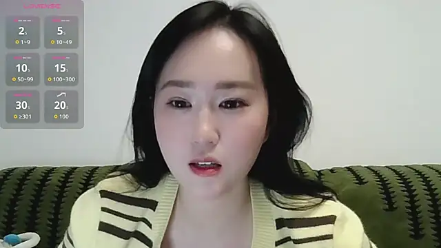 Snapshot of Belinda66 chatting on October 28, 2025, 2:05 pm Belinda66 online show from October 28, 2025, 2:05 pm