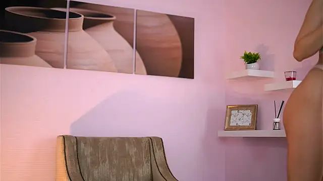 EvieMathis online show from December 3, 2025, 12:37 pm