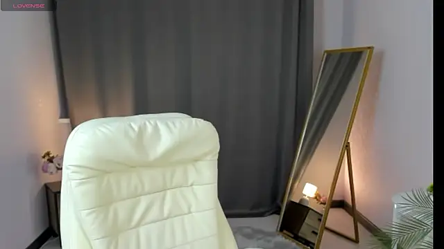 Snapshot of cute_luucy chatting on March 19, 2026, 2:55 am cute luucy online show from March 19, 2026, 2:55 am