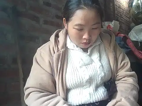 PhamPhung online show from January 13, 2026, 3:32 am