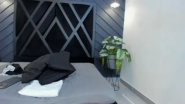 marco garciia  online show from November 1, 2025, 11:20 pm