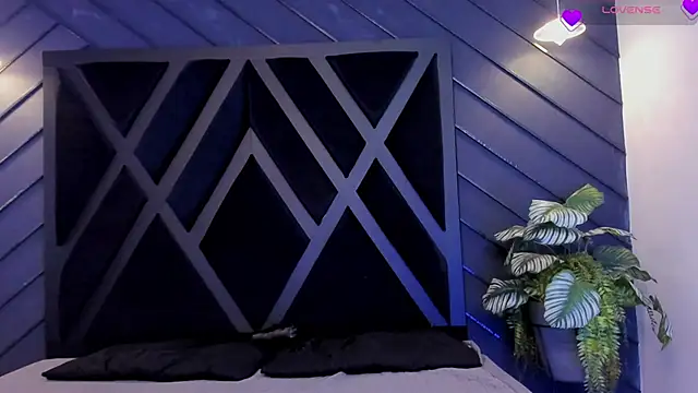 marco garciia  online show from February 4, 2026, 11:11 pm