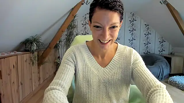 Axunamun online show from November 18, 2025, 8:17 am